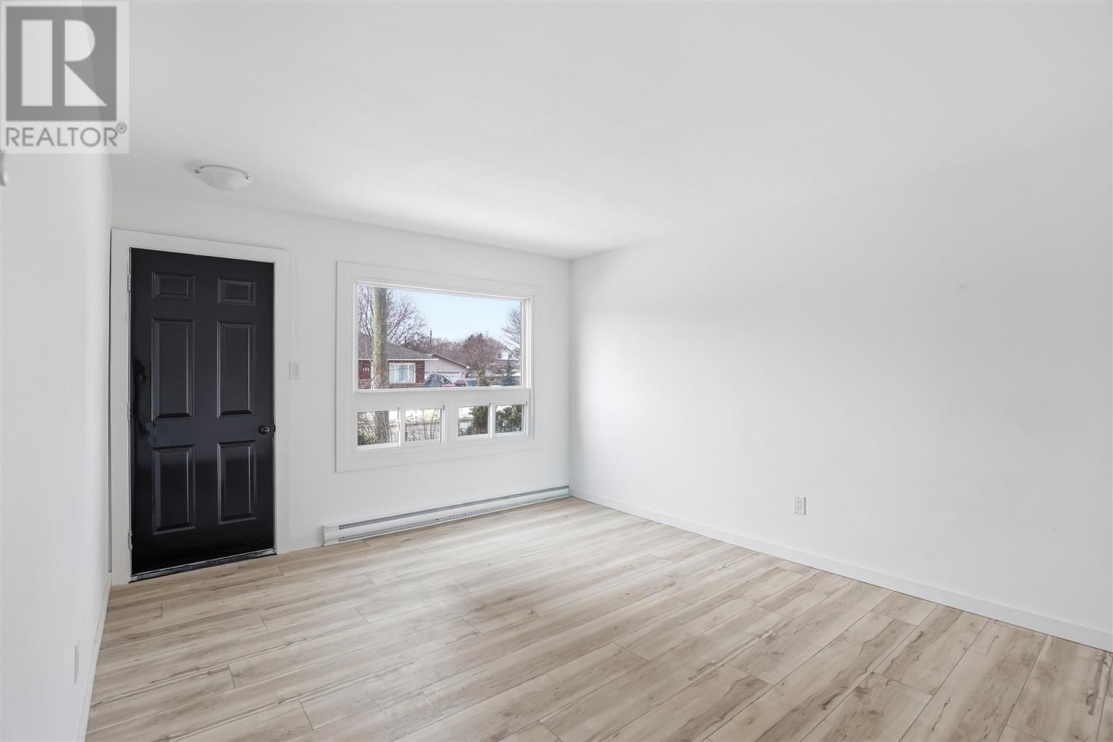 150 PITTSBURG AVE Image 2