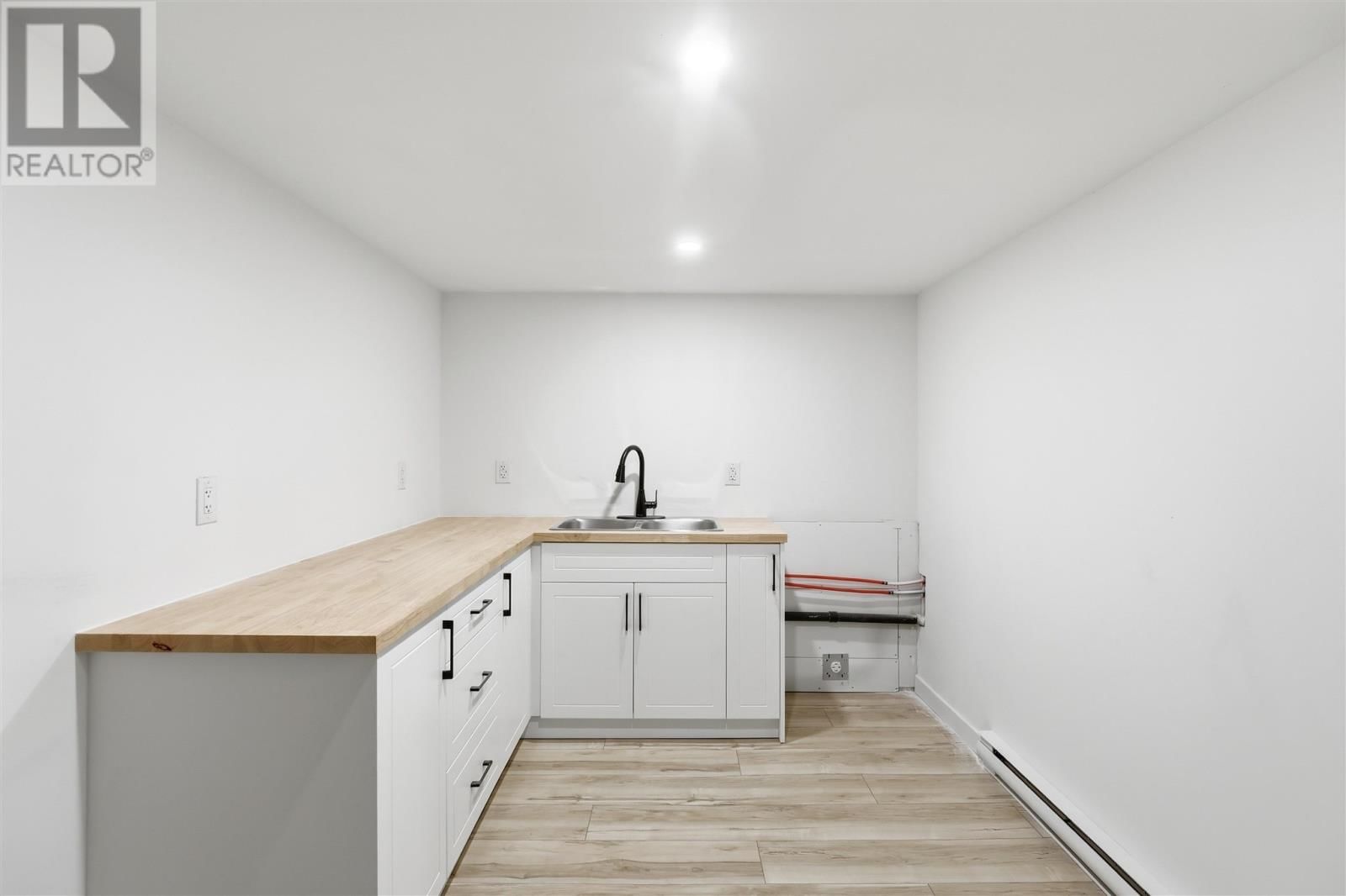 150 PITTSBURG AVE Image 29