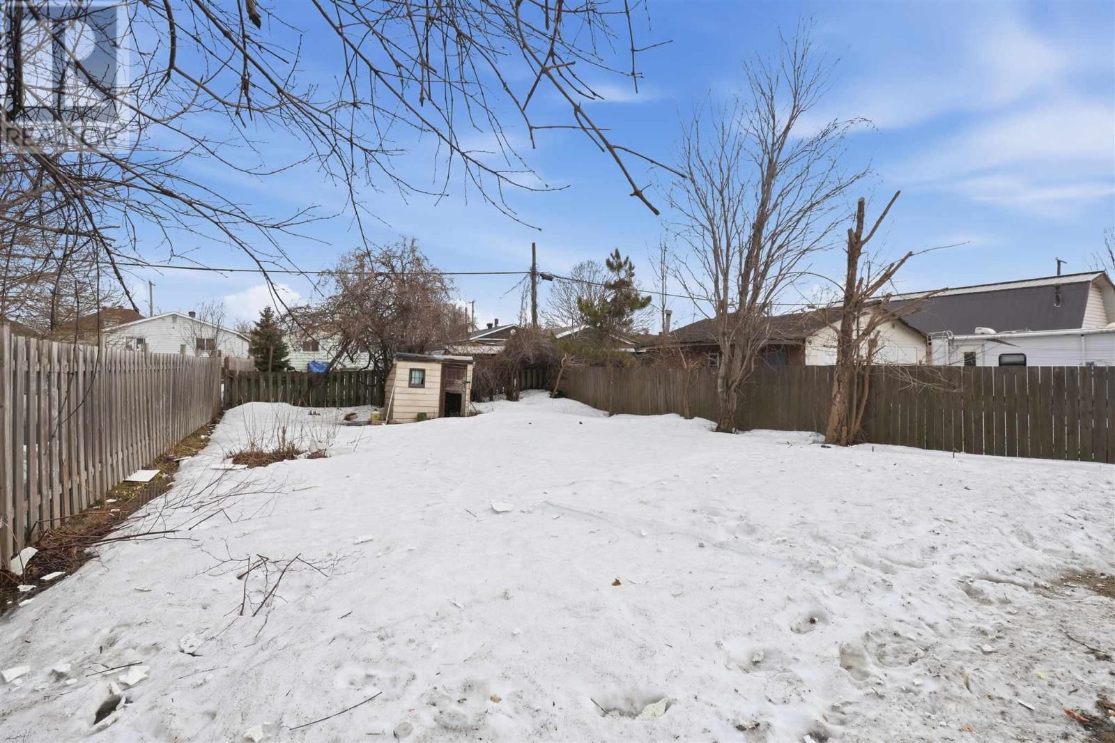 150 PITTSBURG AVE Image 34