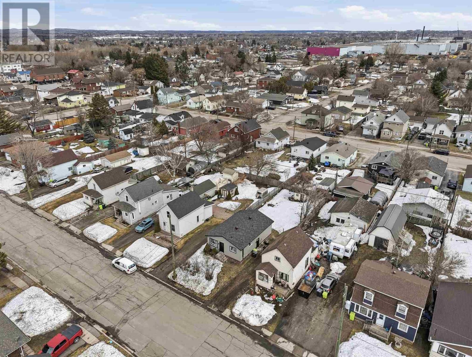 150 PITTSBURG AVE Image 37