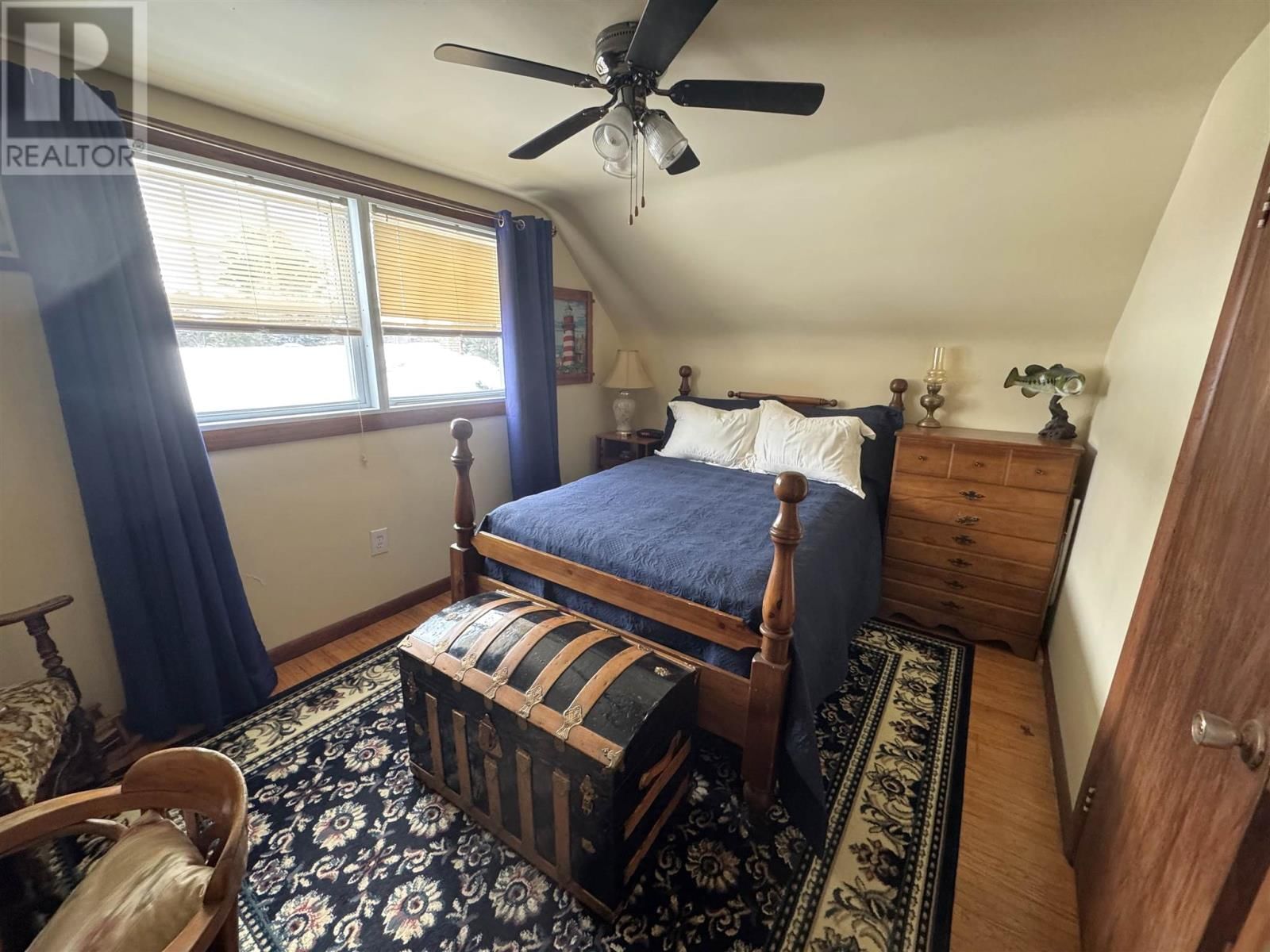 143 DIEPPE AVE Image 15