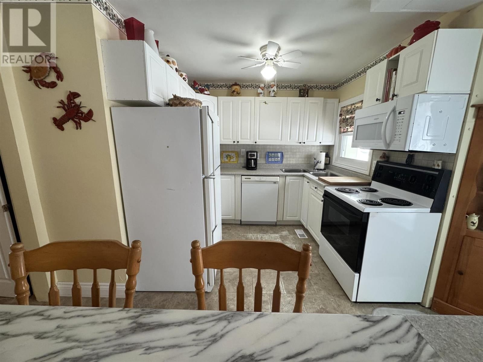 143 DIEPPE AVE Image 2