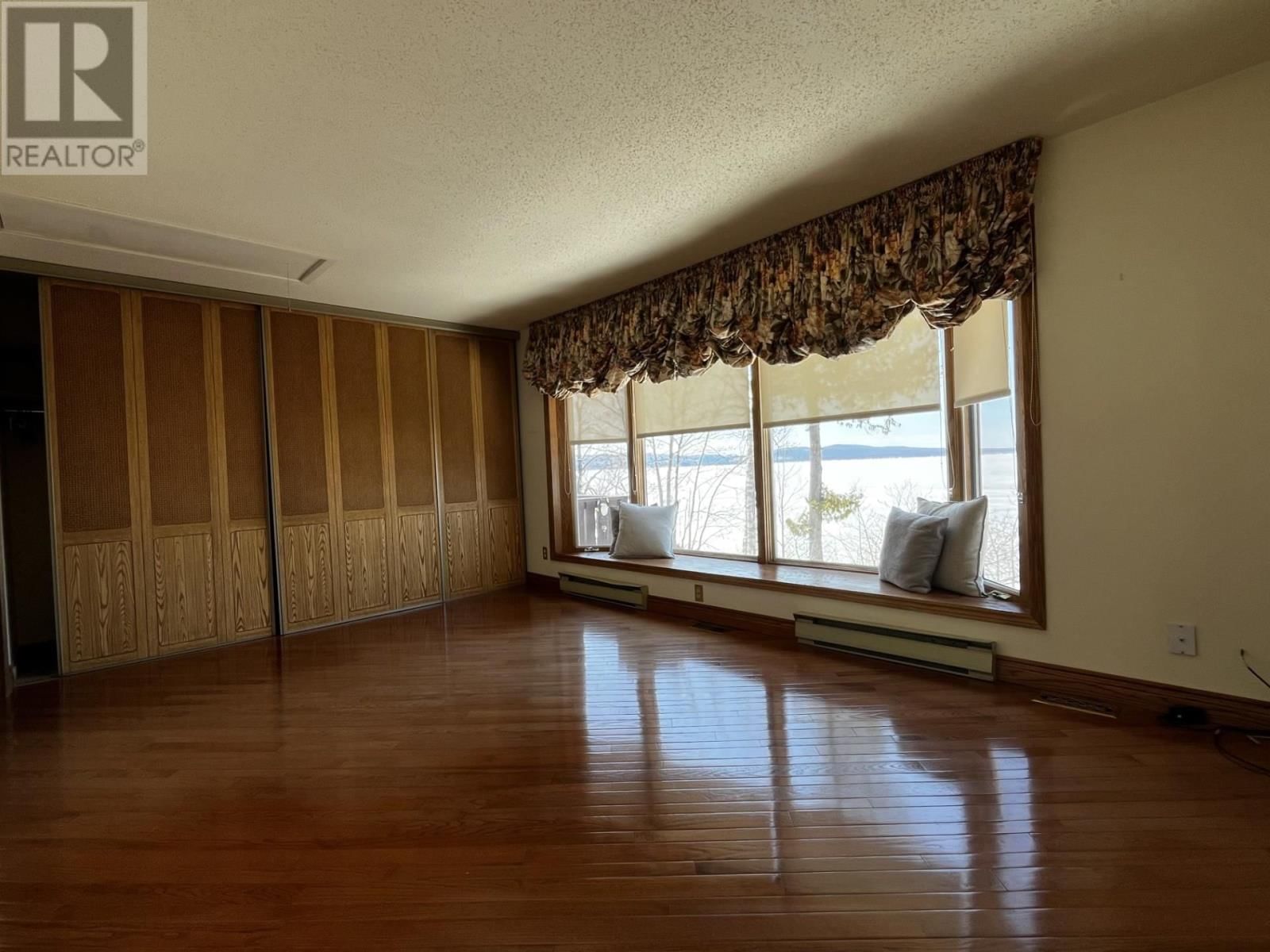 345 DEAD END RD Image 32