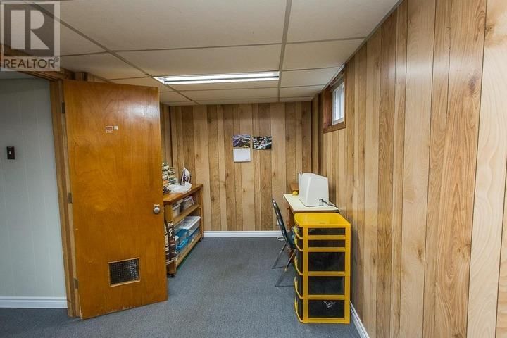 593 PINE ST Image 19