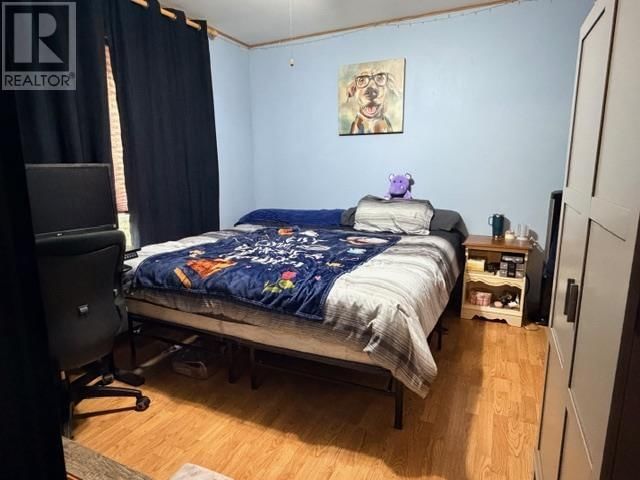 76 HURON AVE Image 15