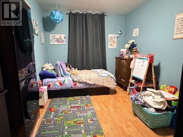 76 HURON AVE Image 16