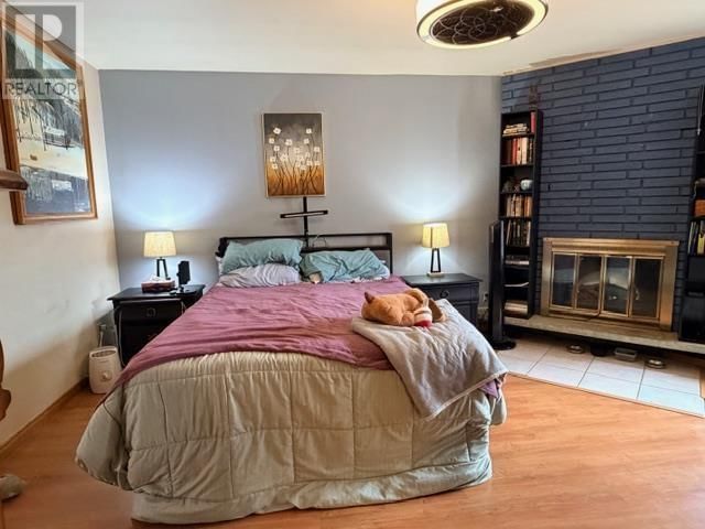 76 HURON AVE Image 17