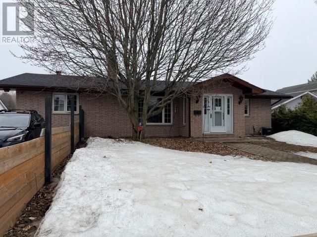 76 HURON AVE Image 3