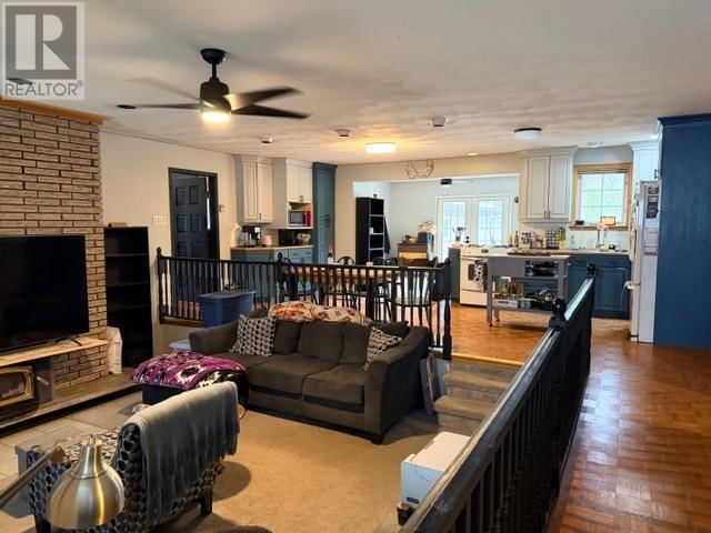 76 HURON AVE Image 6