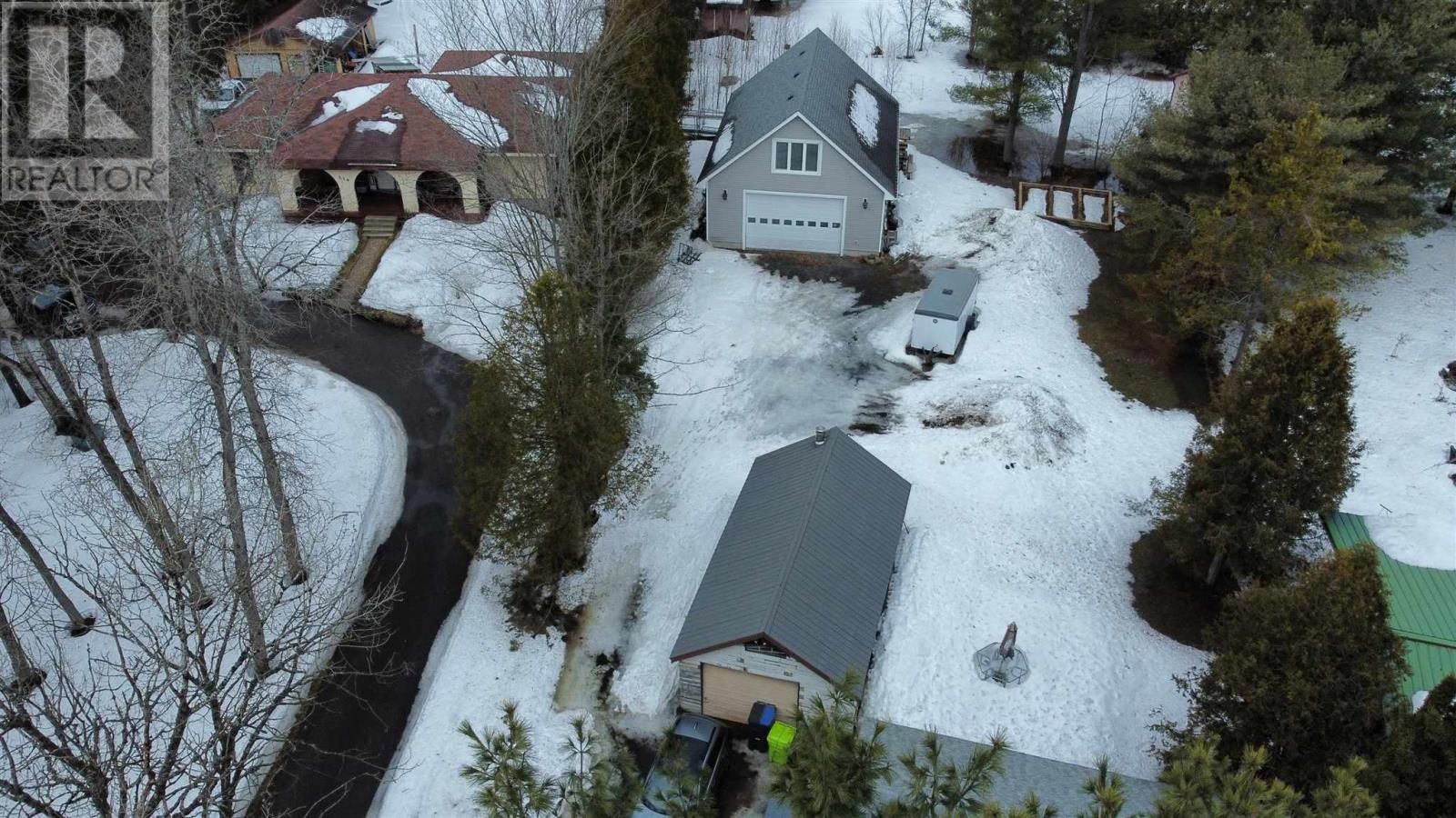 324 RIVER RD Image 11