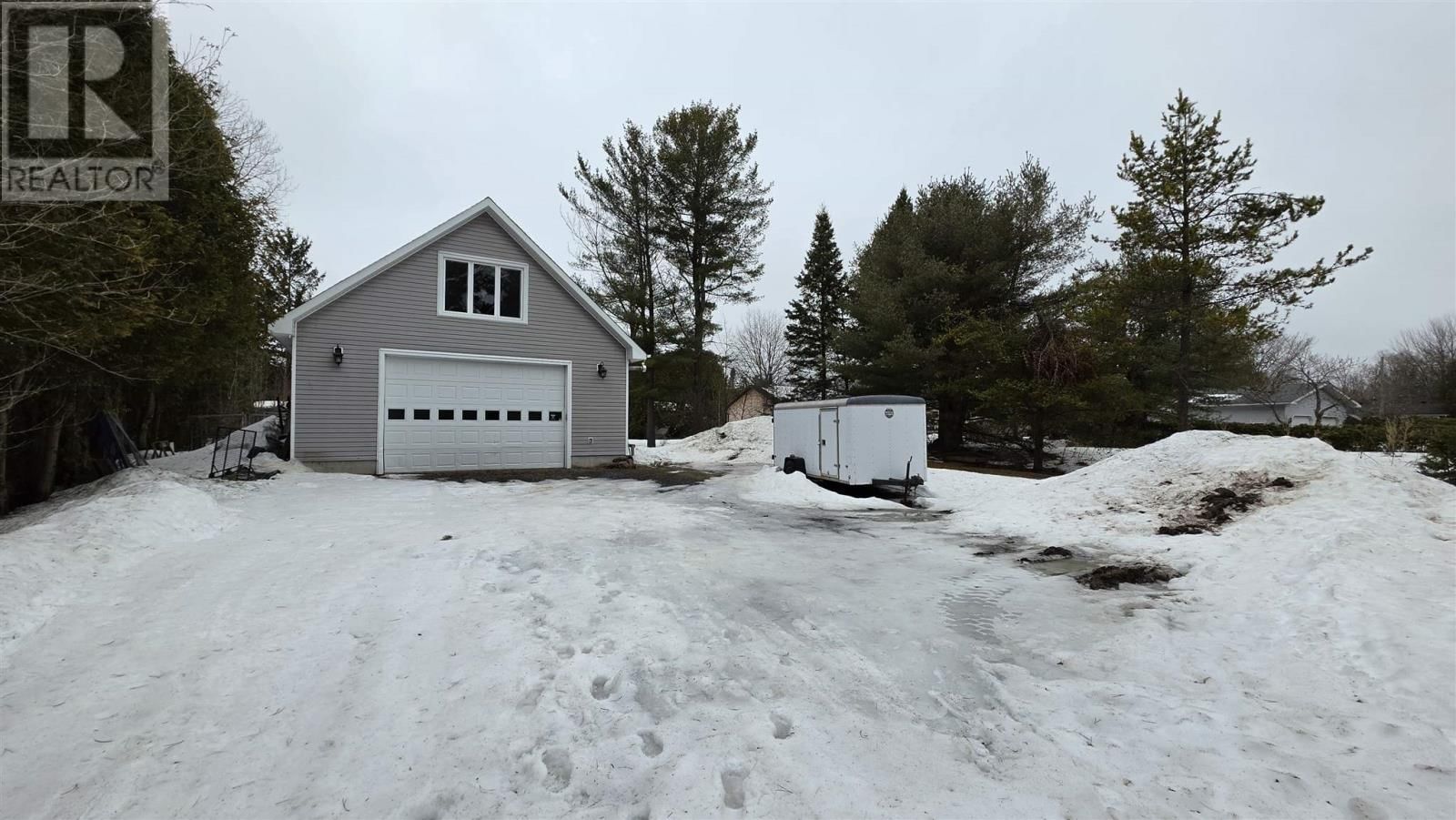 324 RIVER RD Image 4