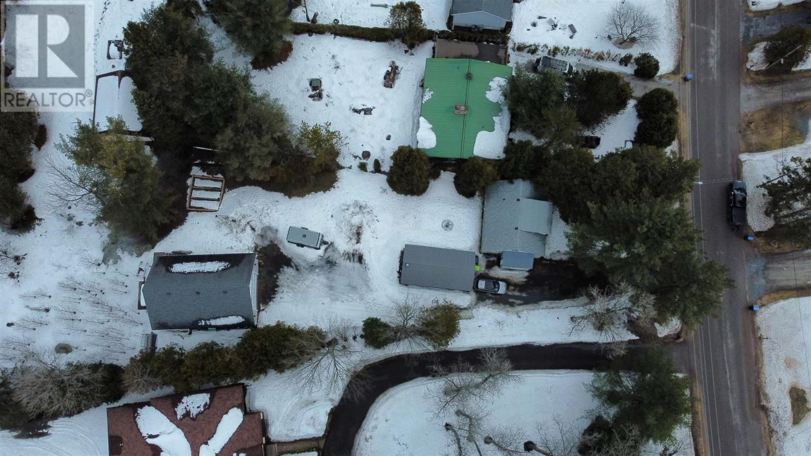 324 RIVER RD Image 7