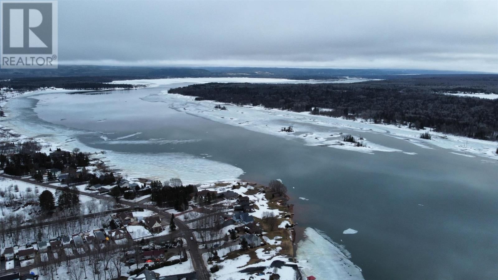 324 RIVER RD Image 8