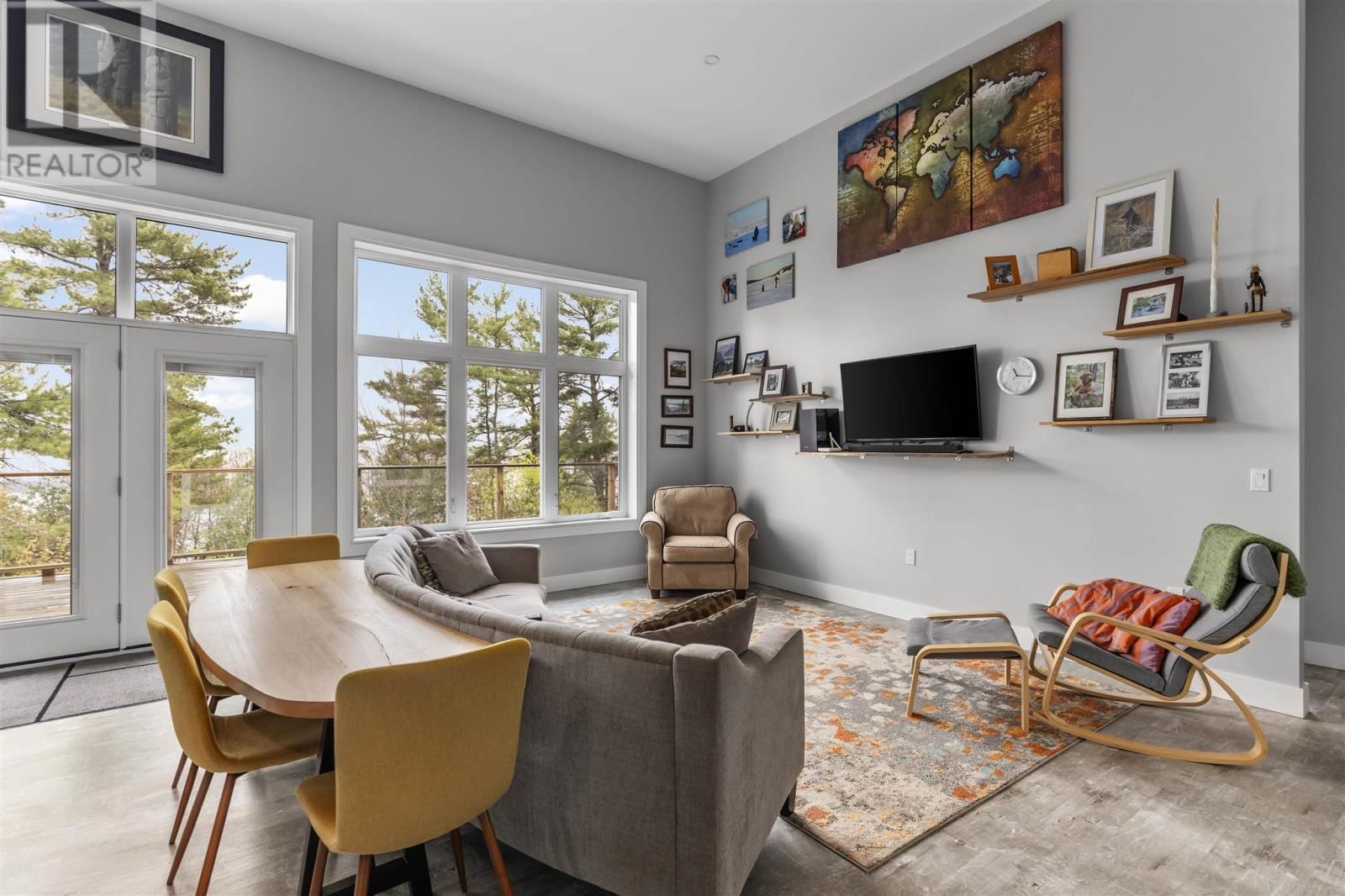 35 EMILY CT Image 16