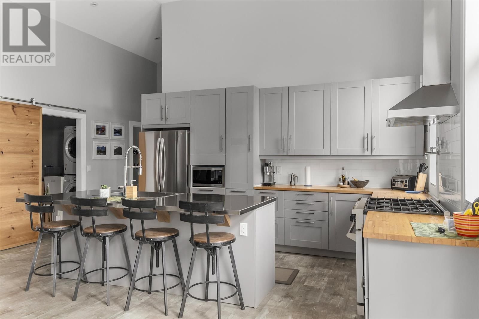 35 EMILY CT Image 23