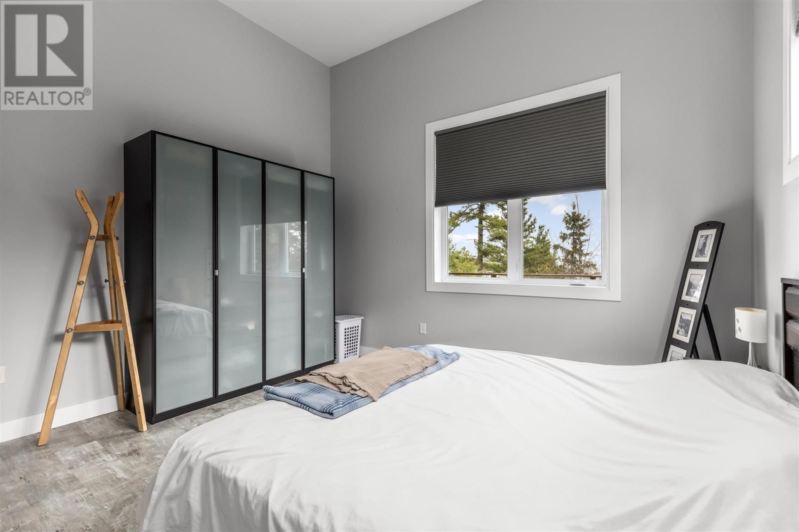 35 EMILY CT Image 32