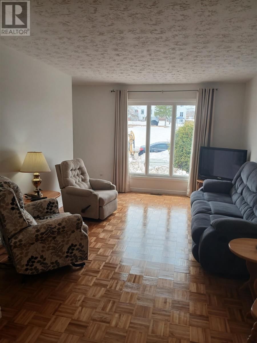 12 FOREST PL Image 10