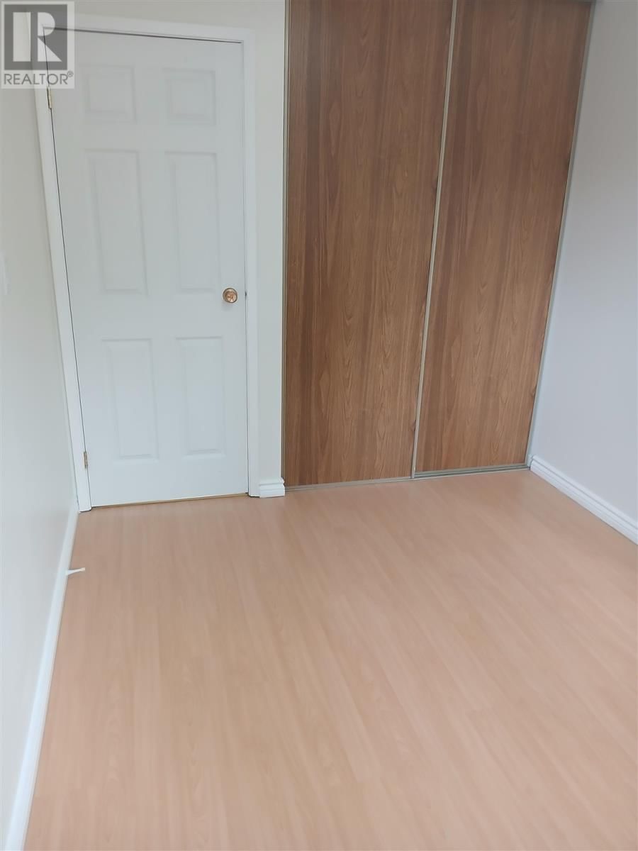 12 FOREST PL Image 15