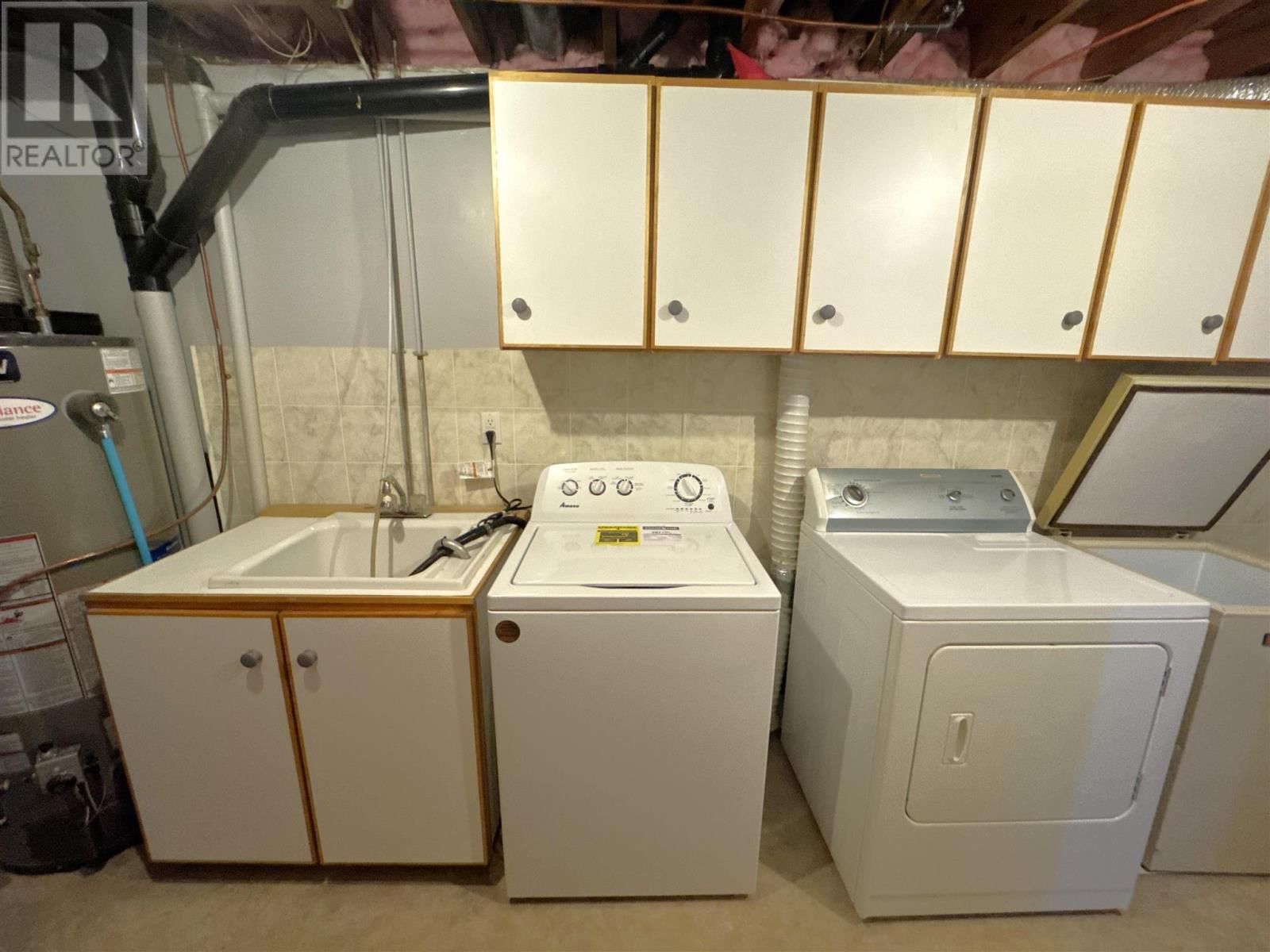 9 AXMITH AVE Image 23