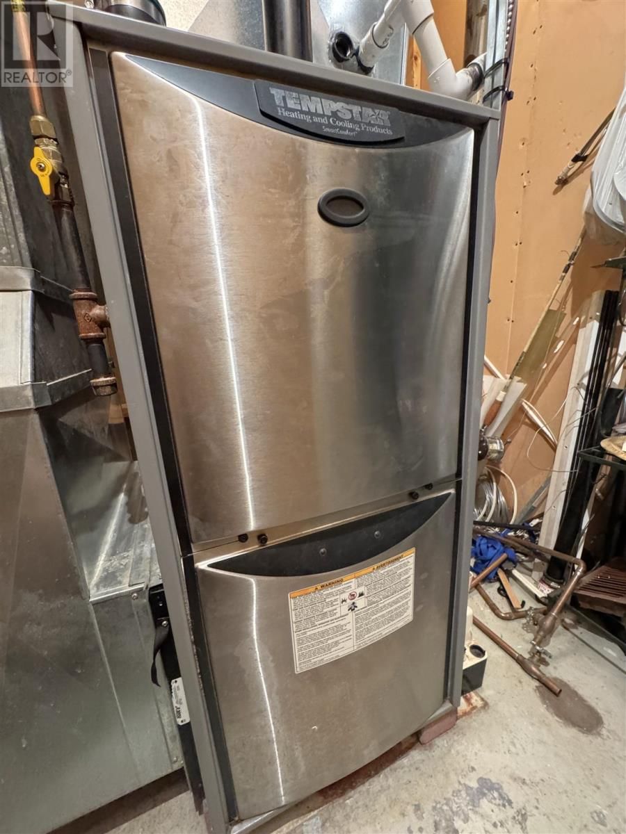 9 AXMITH AVE Image 24