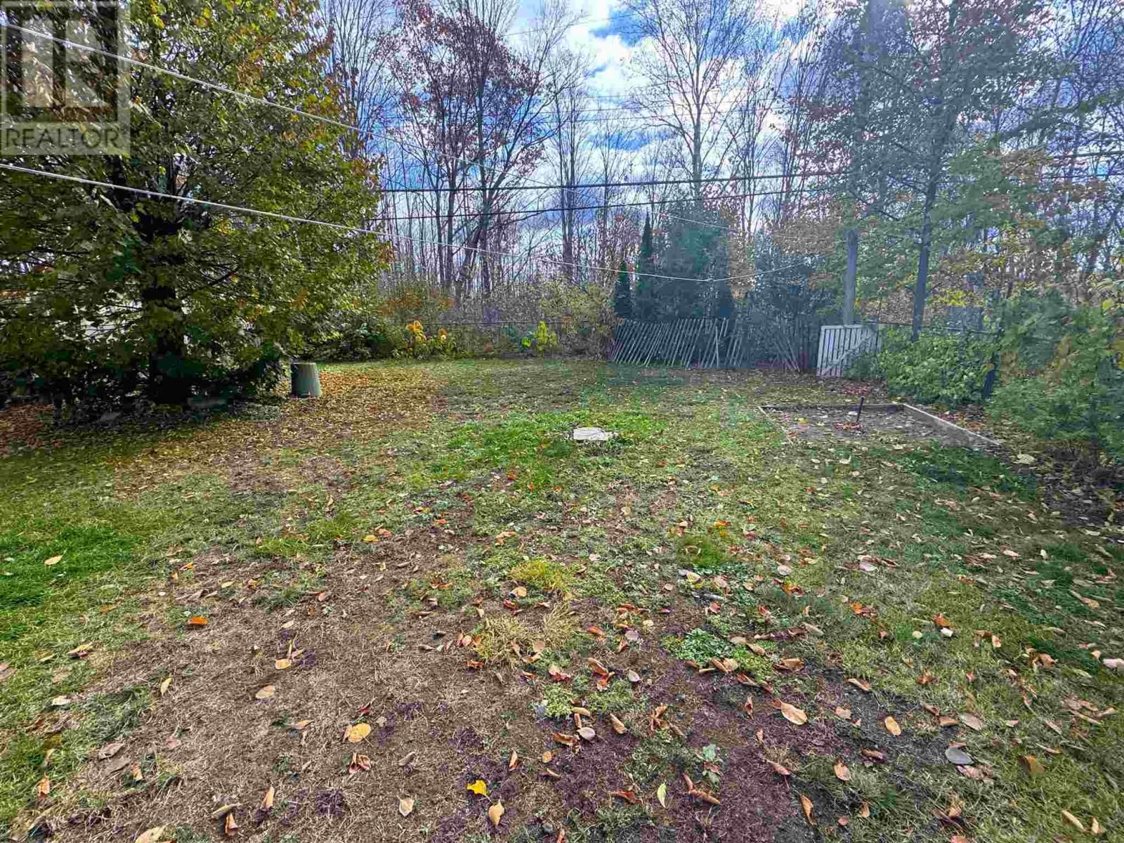 9 AXMITH AVE Image 28