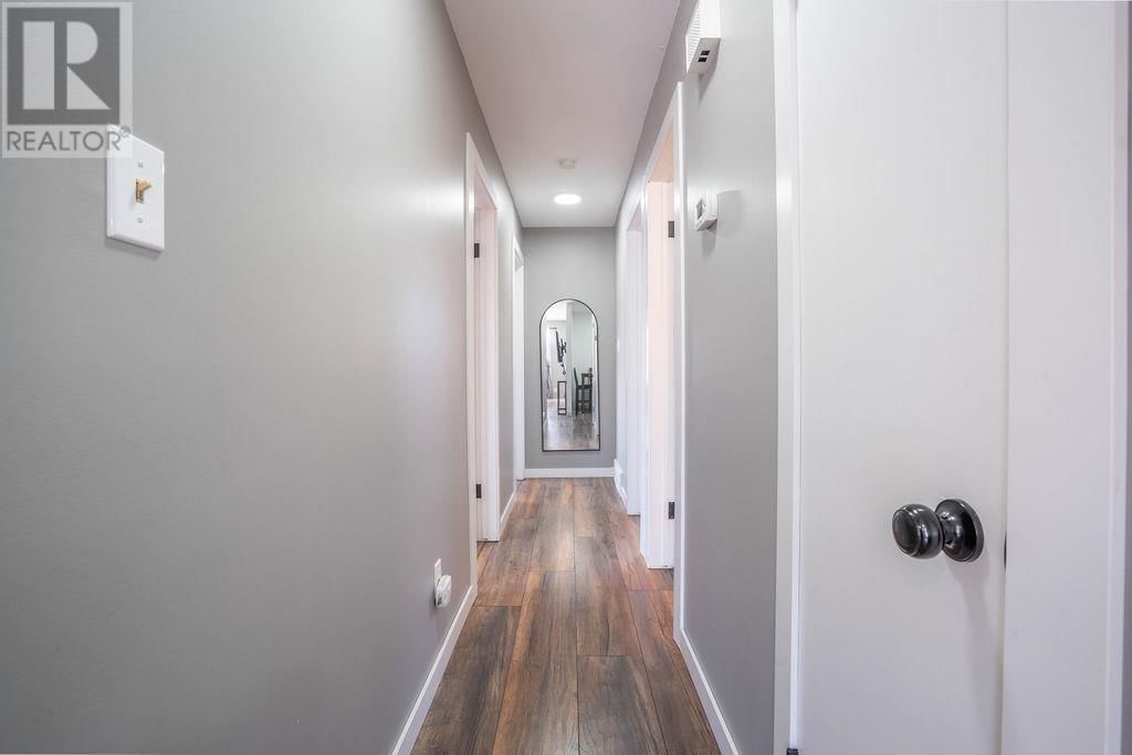 9 EAST DUNROBIN BAY Image 18