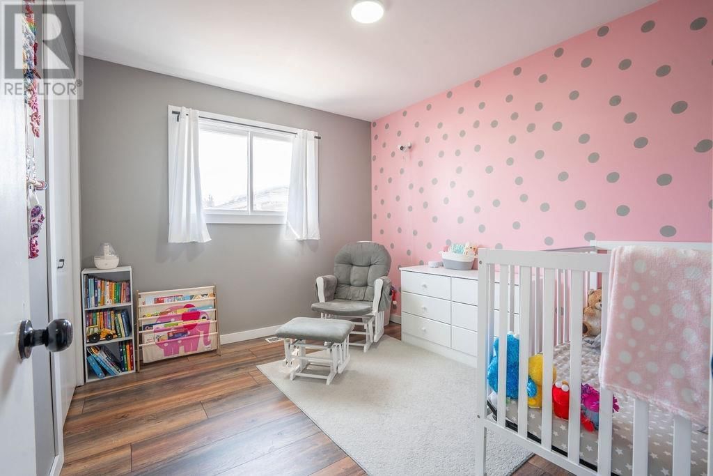 9 EAST DUNROBIN BAY Image 25