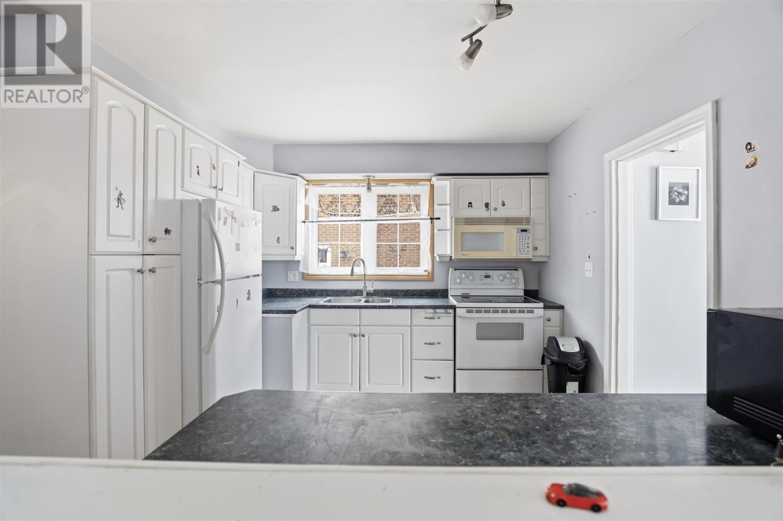 629 PLACID AVE Image 16