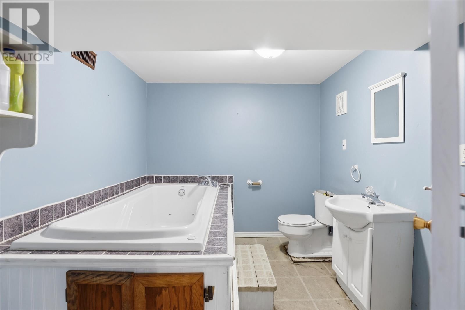 629 PLACID AVE Image 28