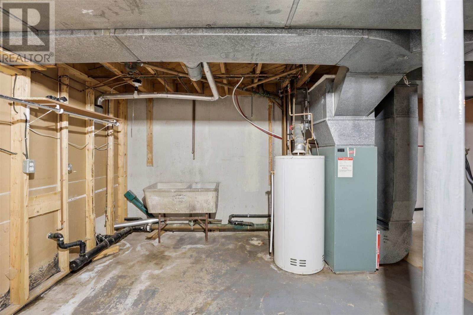 629 PLACID AVE Image 38