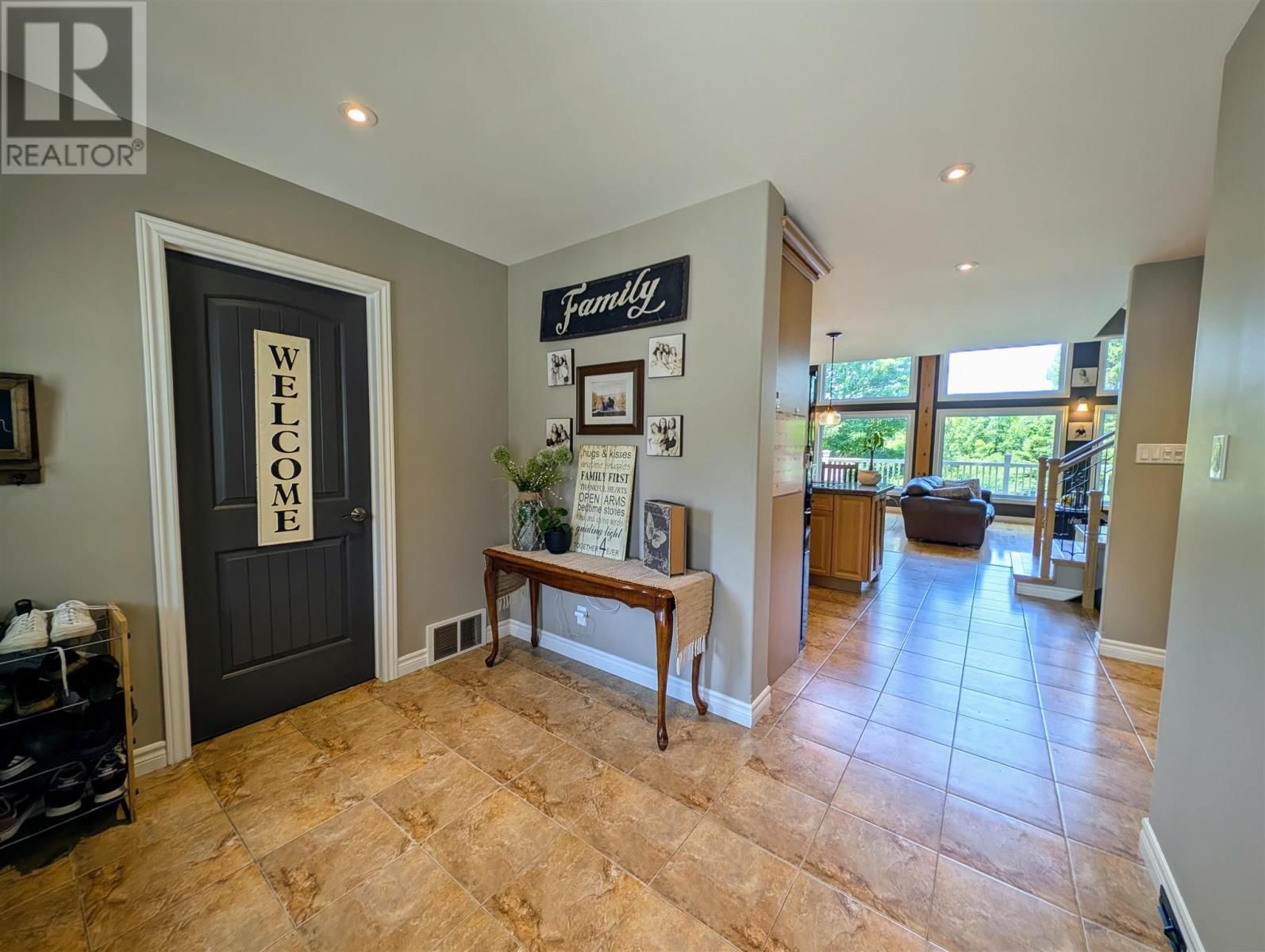 11 RIVER DR Image 13