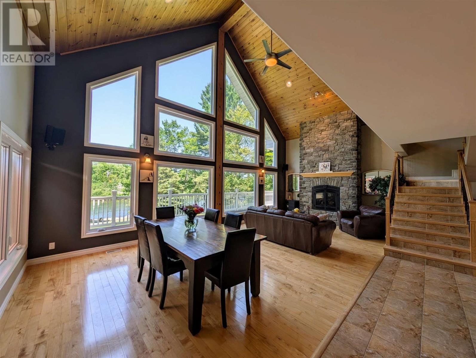 11 RIVER DR Image 21