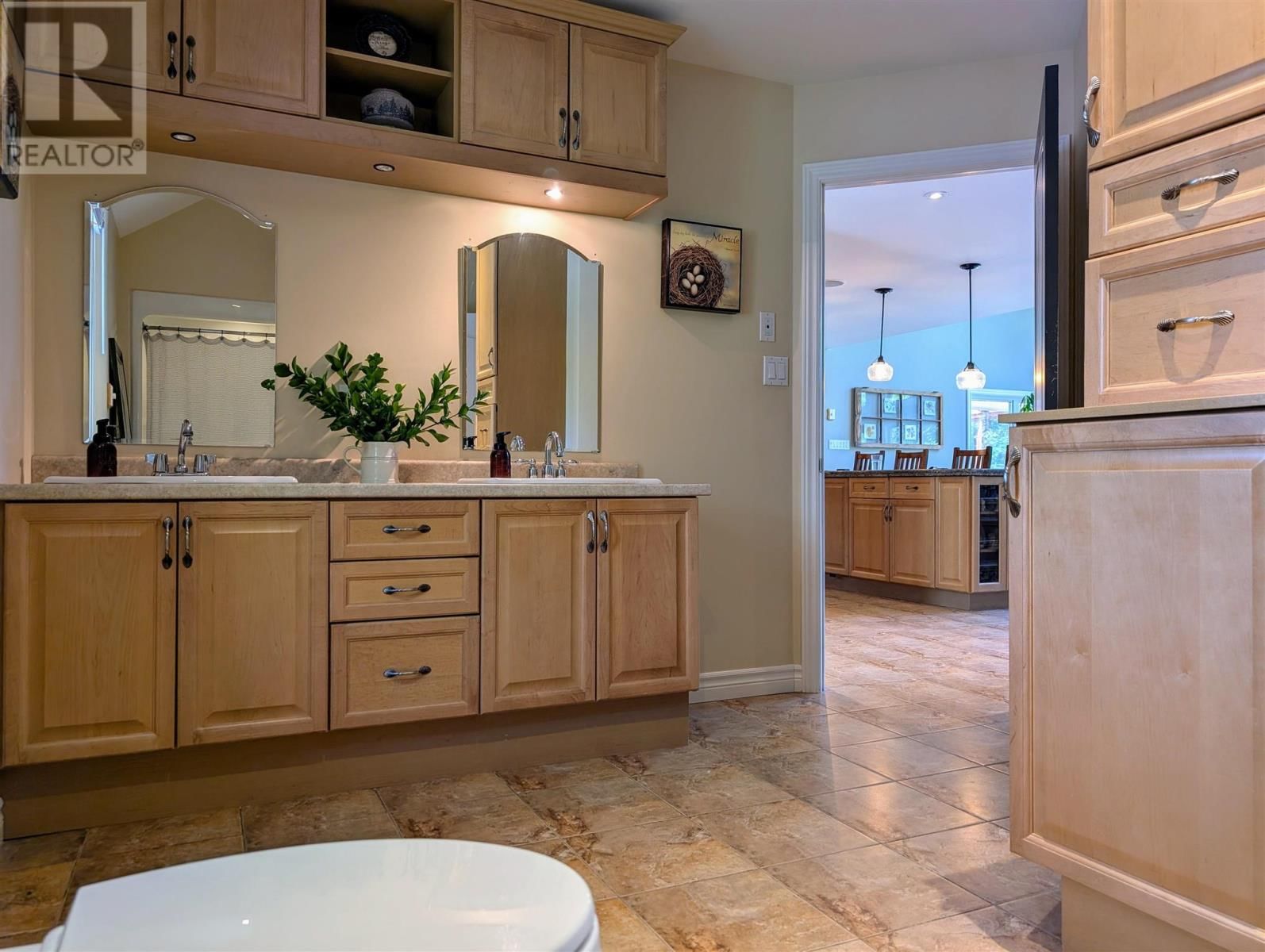 11 RIVER DR Image 24