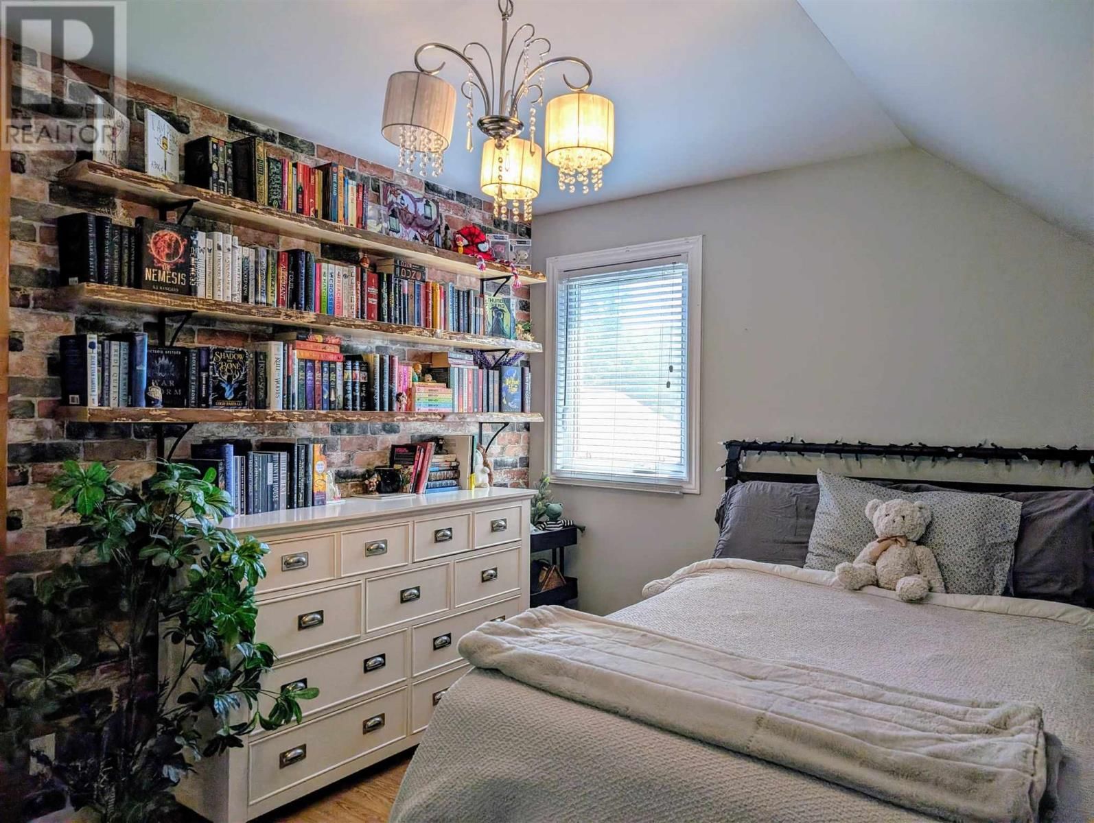 11 RIVER DR Image 33