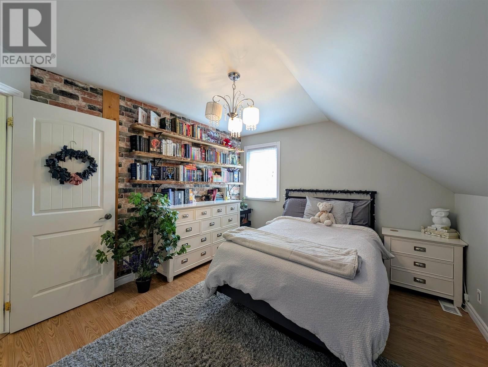 11 RIVER DR Image 34