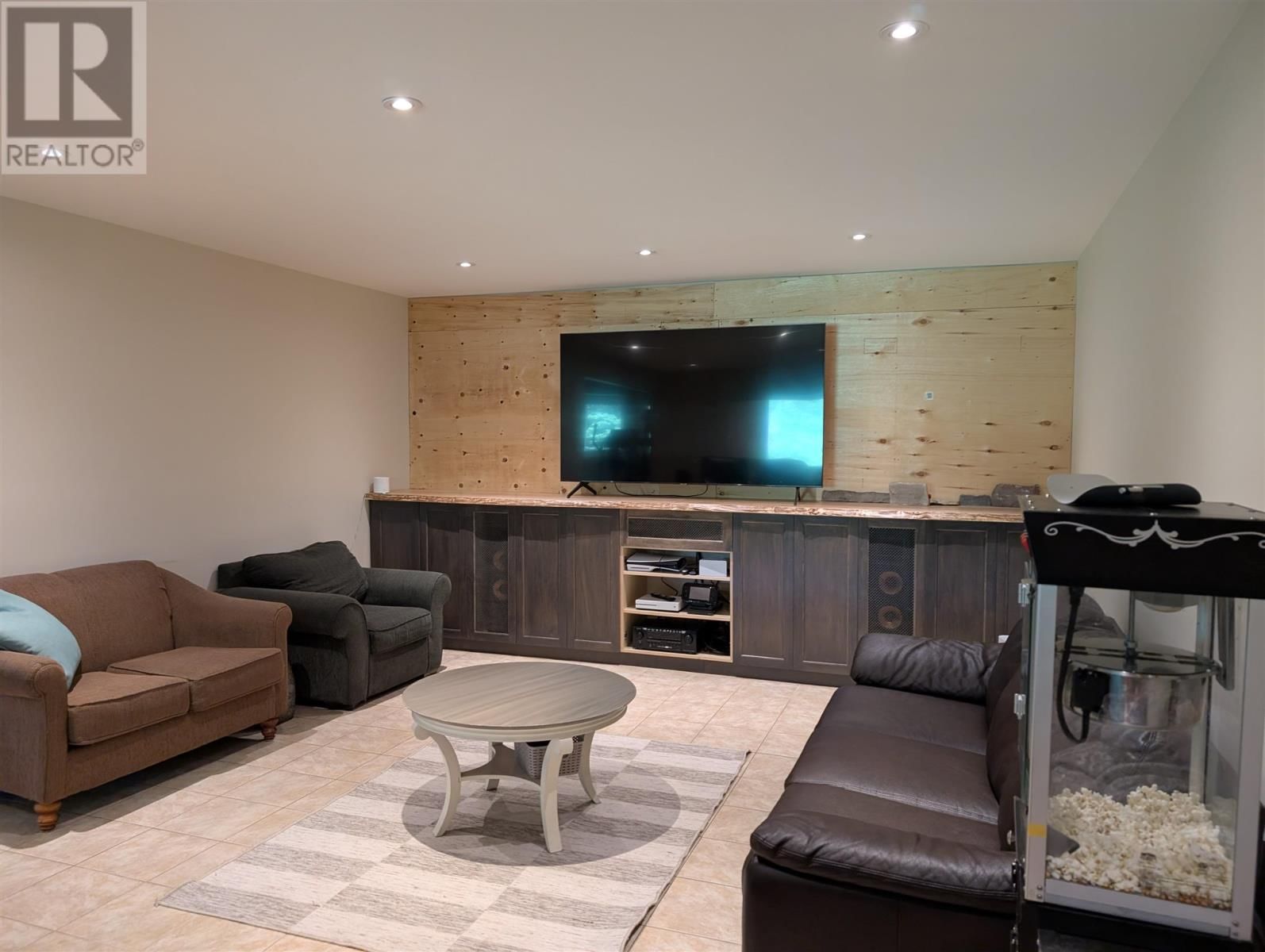 11 RIVER DR Image 38