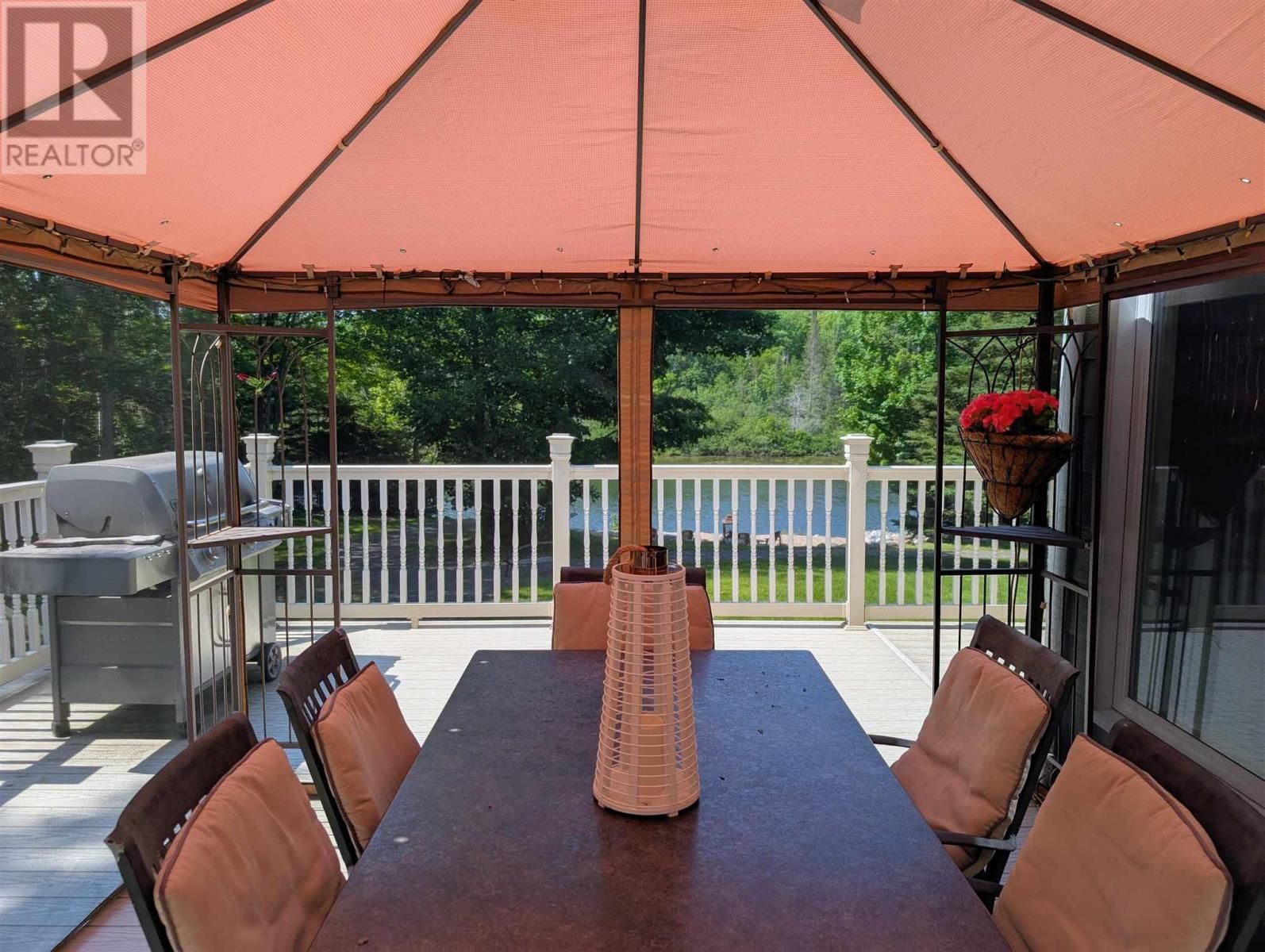 11 RIVER DR Image 43