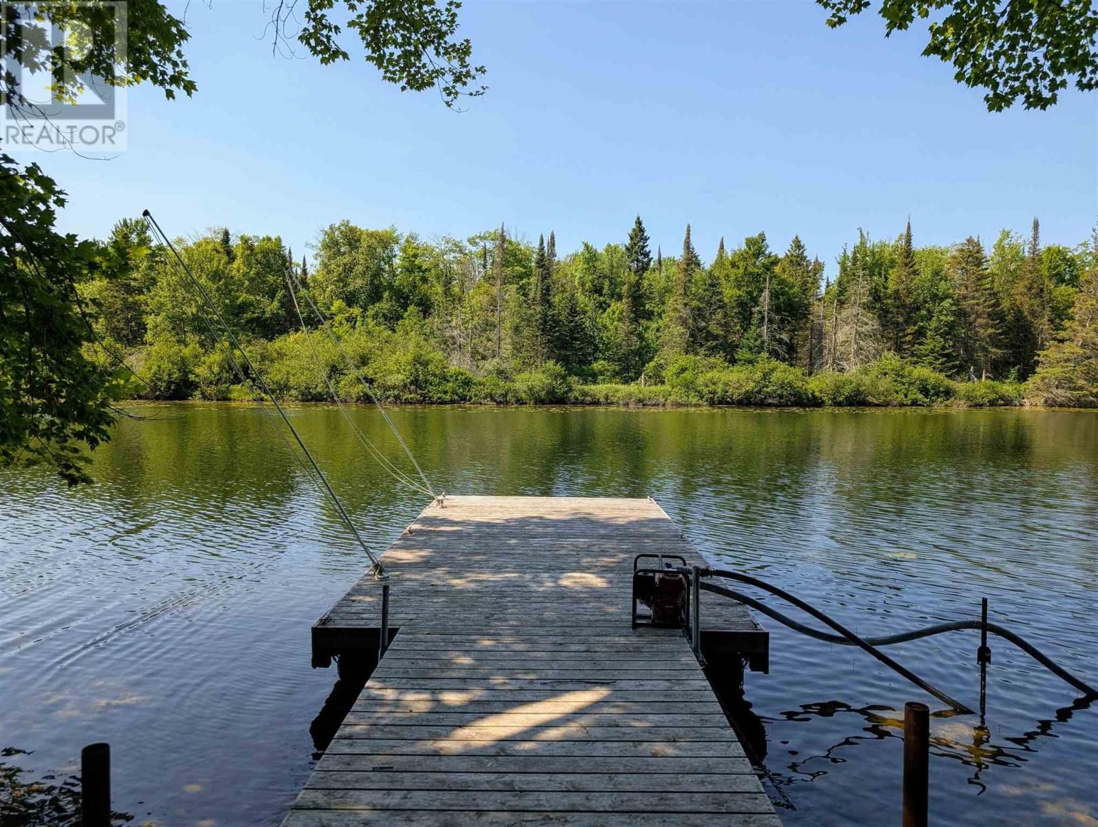 11 RIVER DR Image 45