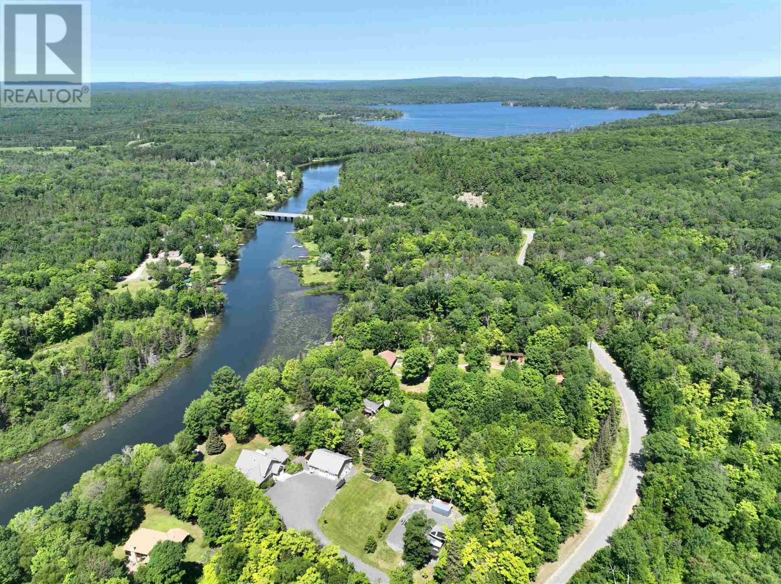 11 RIVER DR Image 48