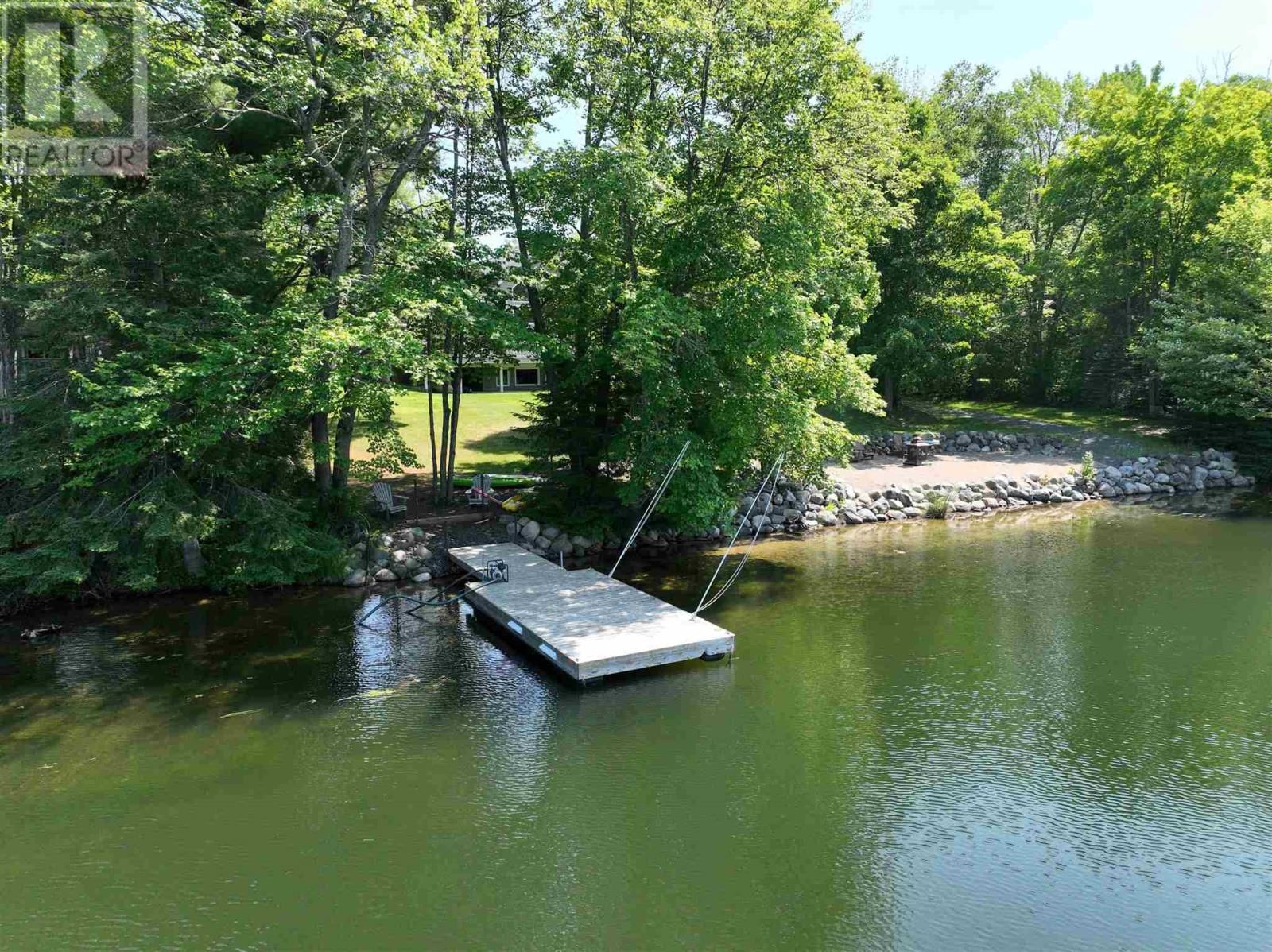 11 RIVER DR Image 7