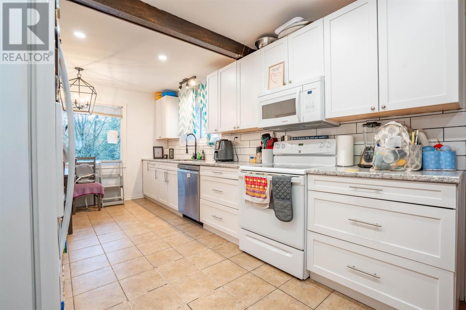 9 MARKET ST Image 15