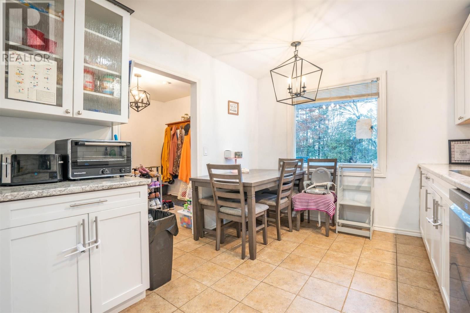 9 MARKET ST Image 16