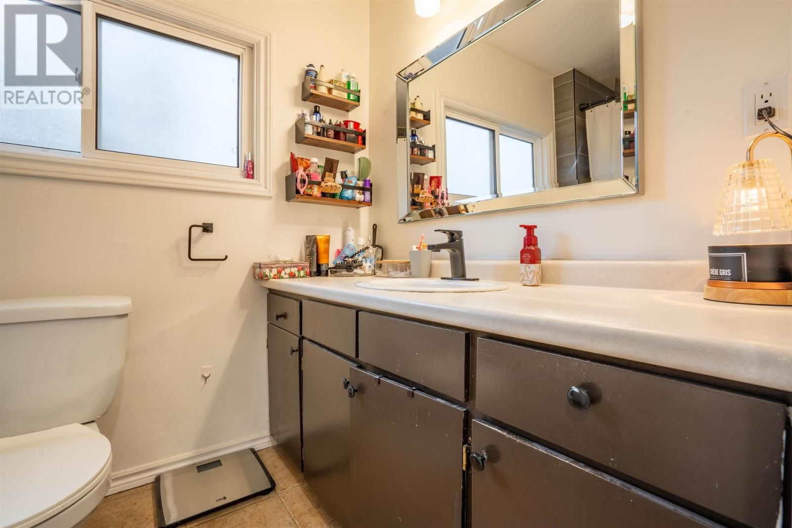 9 MARKET ST Image 20