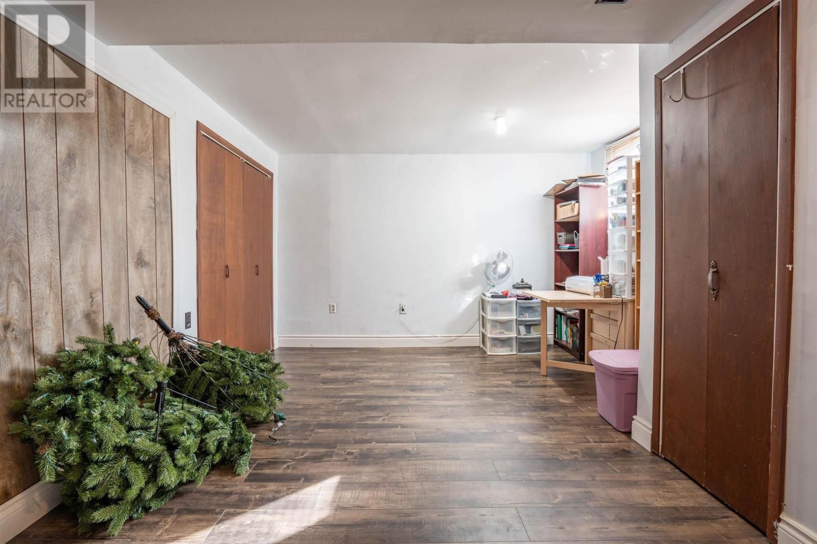 9 MARKET ST Image 25