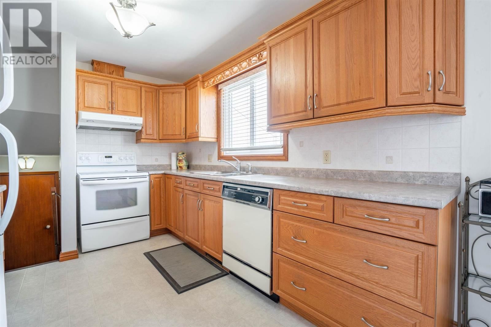 263 REID ST Image 15