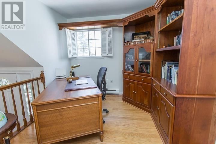 161 CADDY AVE Image 14