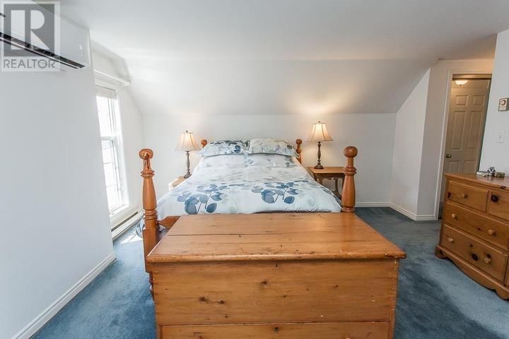 161 CADDY AVE Image 25