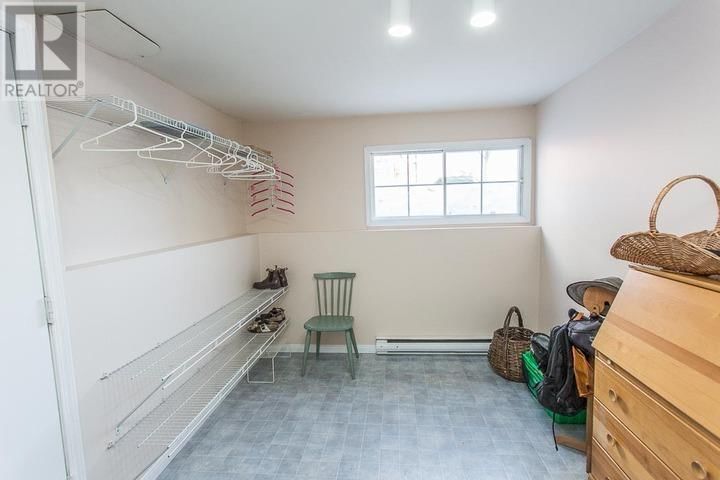 161 CADDY AVE Image 33