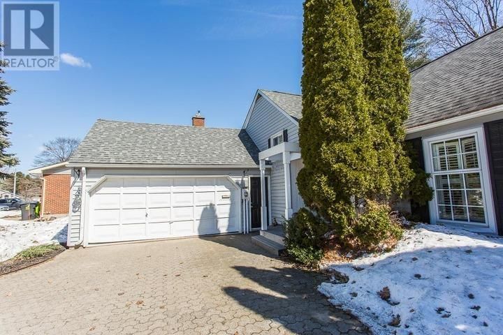 161 CADDY AVE Image 38