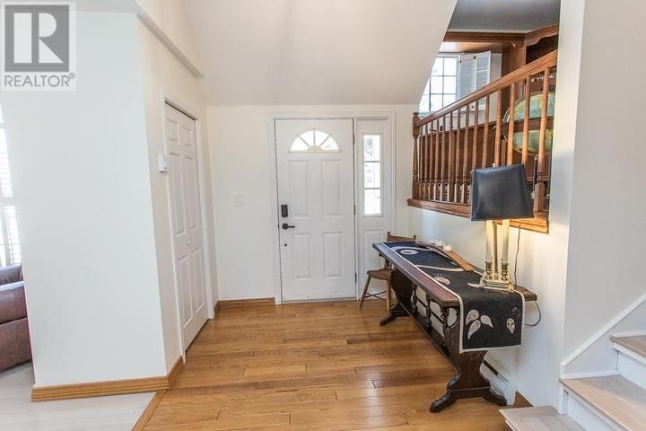 161 CADDY AVE Image 4